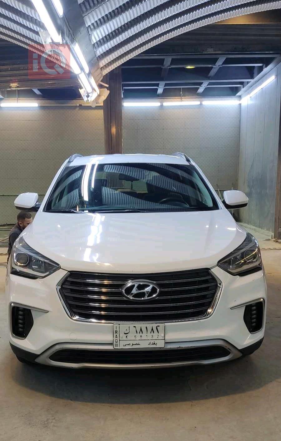 Hyundai Grand Santa Fe